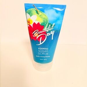 Bath & Body Works Beautiful Day Foaming Sugar Scrub - 8oz NEW